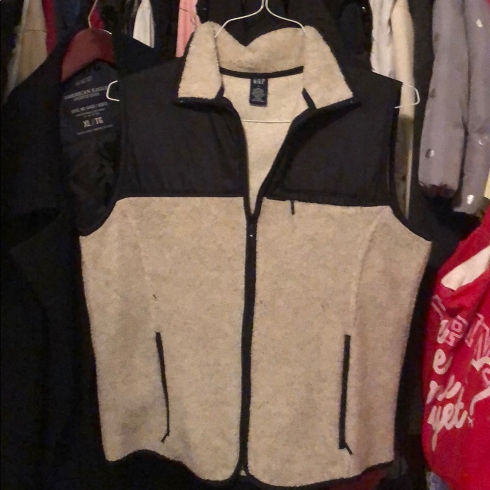 Gap vest